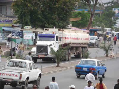 Street scene in Adama (Nazret)